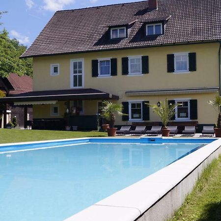 Pension Dobernig - Contactless Check In/Stay Klagenfurt am Woerthersee Bagian luar foto